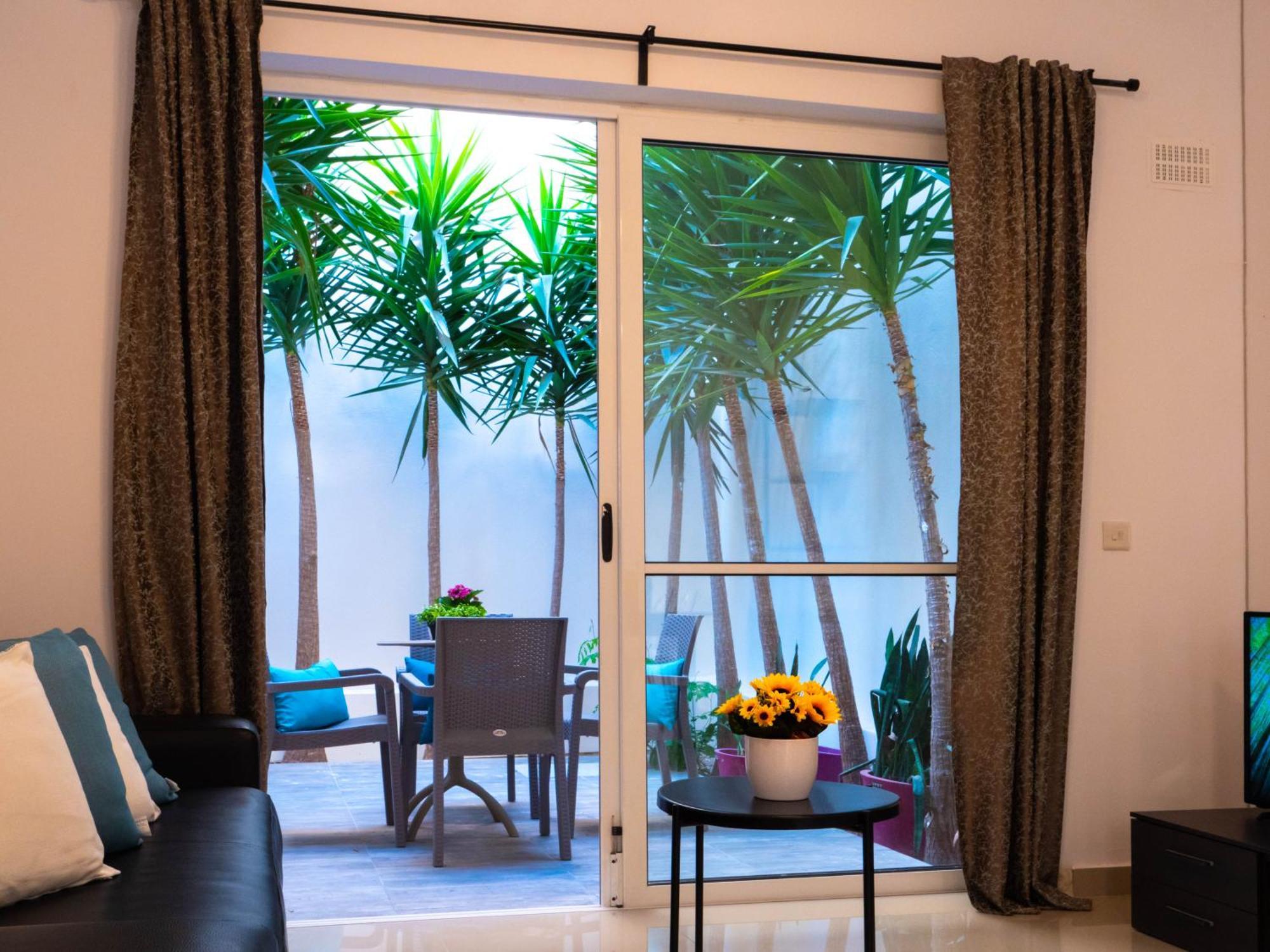 Apartment Cityscape And Penthouses By Shortletsmalta Gzira